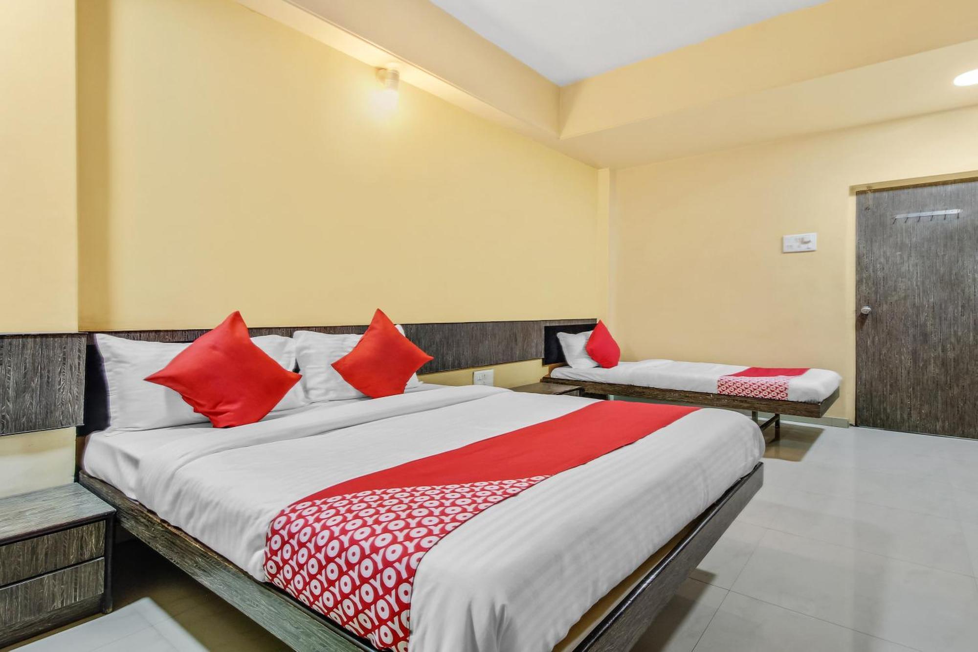 Hotel O Priyanka Residency Solapur Exterior photo